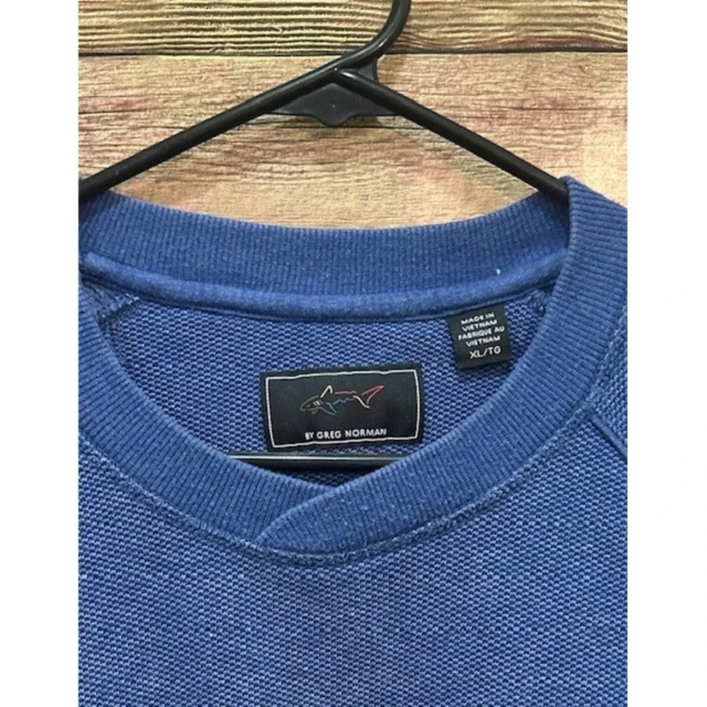 Greg Norman Mens XL Blue Long Sleeve Crewneck Sweater Pre Owned Soft and Warm